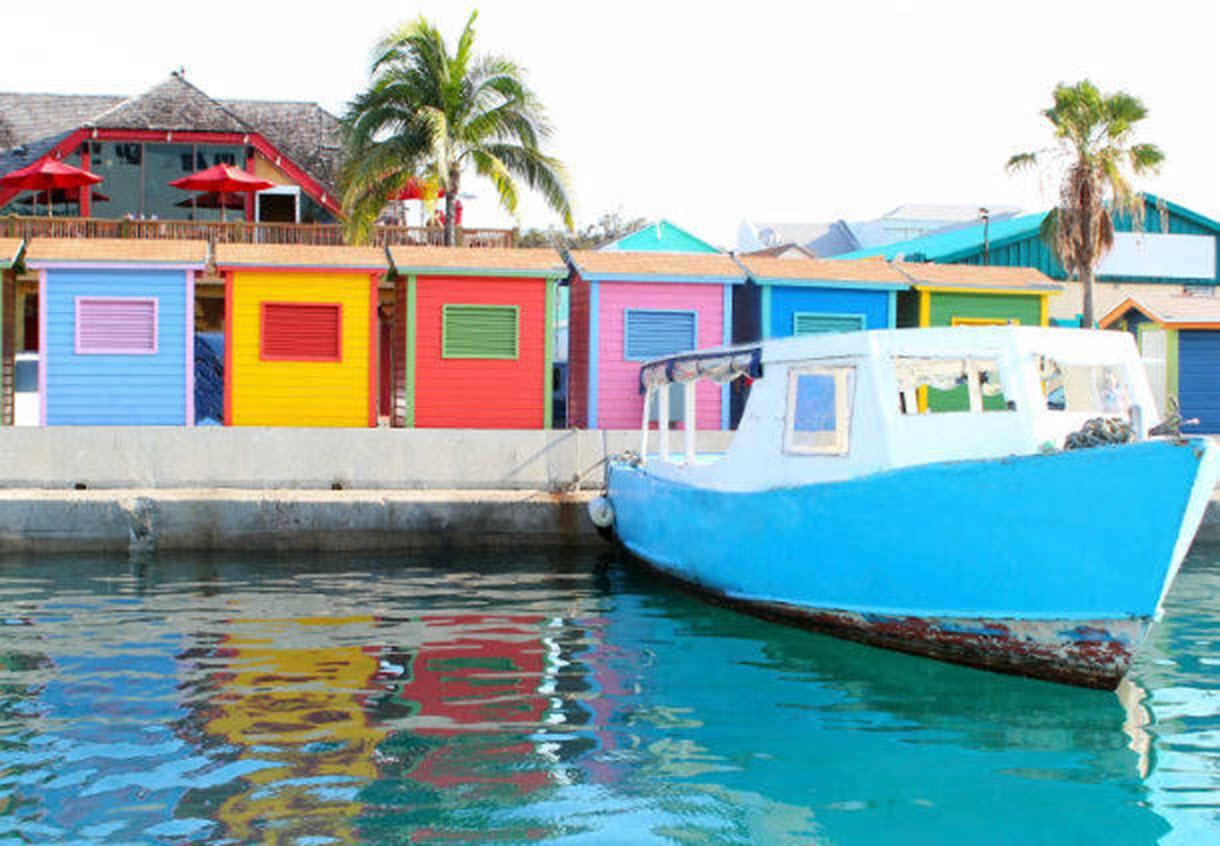 Courtyard By Marriott Nassau Downtown/Junkanoo Beach Экстерьер фото
