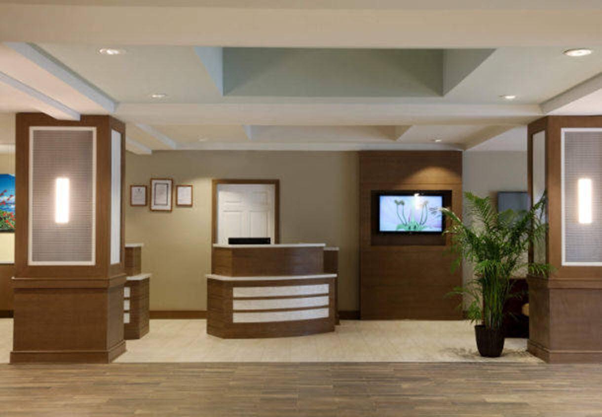 Courtyard By Marriott Nassau Downtown/Junkanoo Beach Экстерьер фото