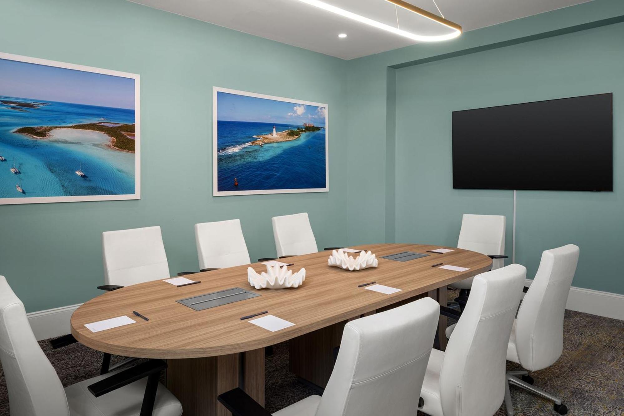 Courtyard By Marriott Nassau Downtown/Junkanoo Beach Экстерьер фото