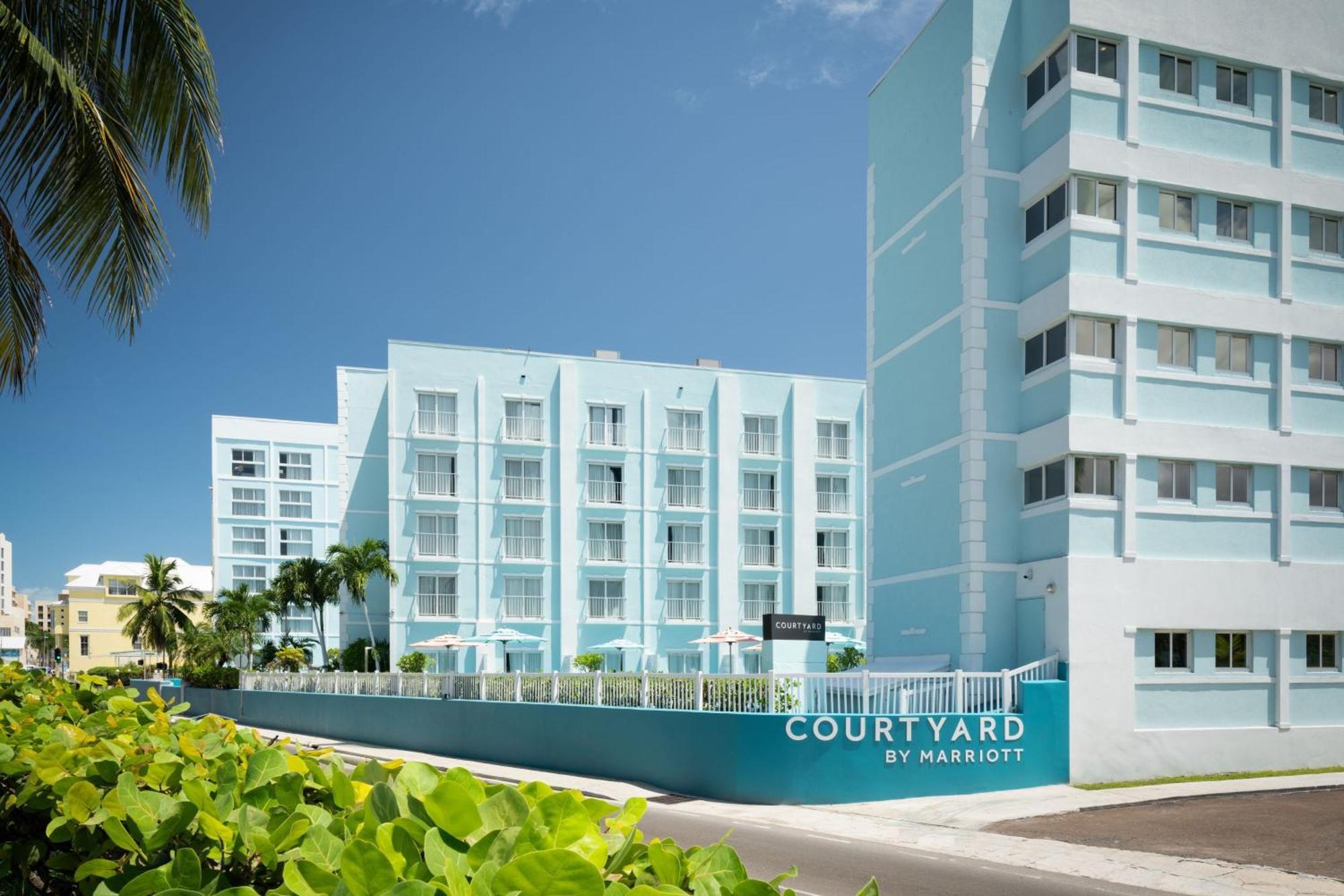 Courtyard By Marriott Nassau Downtown/Junkanoo Beach Экстерьер фото