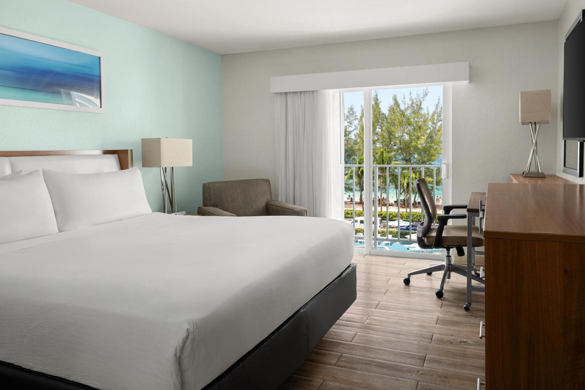 Courtyard By Marriott Nassau Downtown/Junkanoo Beach Экстерьер фото