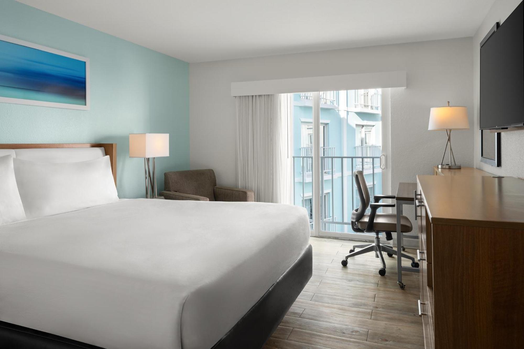 Courtyard By Marriott Nassau Downtown/Junkanoo Beach Экстерьер фото